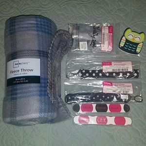 Thirty-one lot and blanket